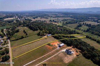 5302 Old Niles Ferry Rd, Maryville, TN 37801