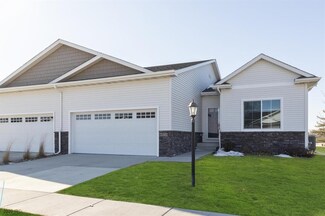 6570 NE 8th Ct, Des Moines, IA 50313