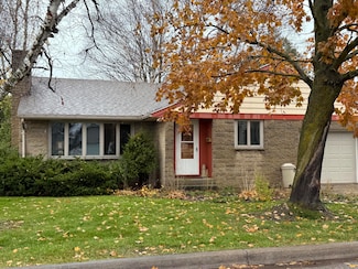 605 Newton Ave, Sault Sainte Marie, MI 49783