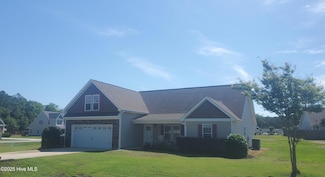 19 Darel St, Rocky Point, NC 28457