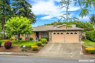 3019 Oakwood Ave SE, Albany, OR 97322