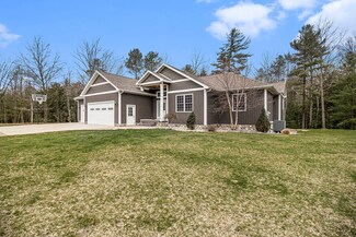 3899 N Sherman Rd, Ludington, MI 49431
