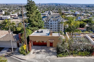 8246 Woodshill Trail, Los Angeles, CA 90069