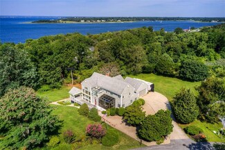 37 Tobin Ln, Bristol, RI 02809