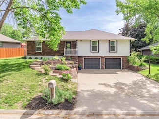 4809 Mockingbird Ln, Saint Joseph, MO 64506