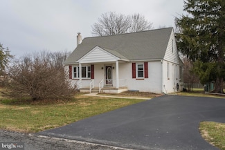 15 Van Leer Ave, Media, PA 19063