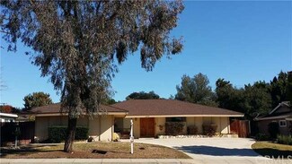 1674 N Mills Ave, Claremont, CA 91711