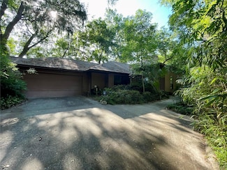 1035 NW 41st Dr, Gainesville, FL 32605