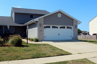 3609 Boulder Ridge Dr, Champaign, IL 61822