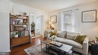 5865 Edgehill Dr, Alexandria, VA 22303