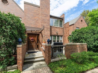 504 Burr Oak Place Unit 504, Hinsdale, IL 60521
