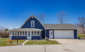 309 N Ash St, Zearing, IA 50278