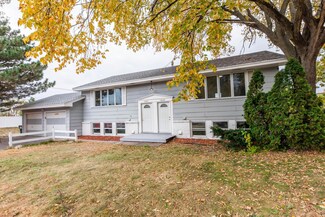 1087 Polk Cir, Columbia Heights, MN 55421