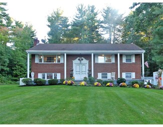 10 Donald Cir, Andover, MA 01810