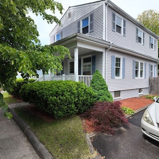 165 Jastram St, Providence, RI 02908