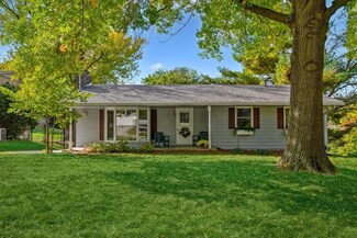 1628 68th St, Windsor Heights, IA 50324
