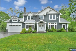 750 Harristown Rd, Glen Rock, NJ 07452