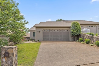 5922 Rainbow Springs Dr, Chattanooga, TN 37416