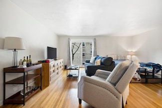 39 Englewood Ave Unit 17, Brighton, MA 02135