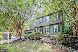16082 Deer Park Dr, Dumfries, VA 22025