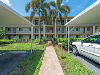 5776 Deauville Cir Unit 308, Naples, FL 34112