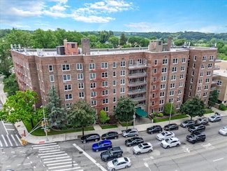 241-20 Northern Blvd Unit 6J, Little Neck, NY 11362