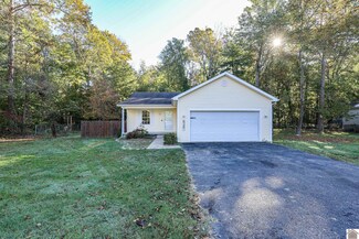 5720 Majestic Oak Dr, Paducah, KY 42003