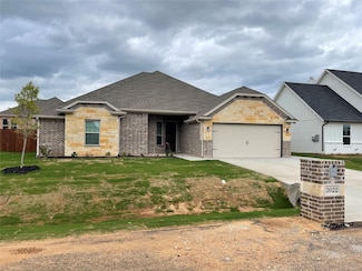 3022 Promenade Dr, Granbury, TX 76049