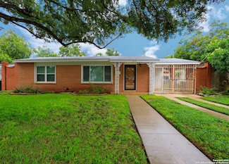 230 Ravenhill Dr, San Antonio, TX 78214