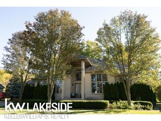 55766 Apple Ln, Shelby Township, MI 48316