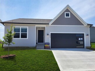 2106 Barry Dr, Adel, IA 50003