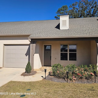 3072 Lakewood Ln, Opelika, AL 36801