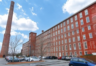 52 Lawrence Dr Unit 312, Lowell, MA 01854