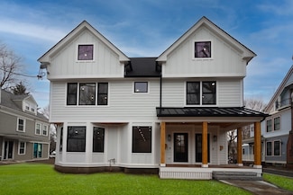 212 Aspinwall Ave Unit 1, Brookline, MA 02446