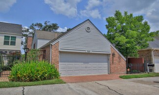 7637 Ameswood Rd, Houston, TX 77095