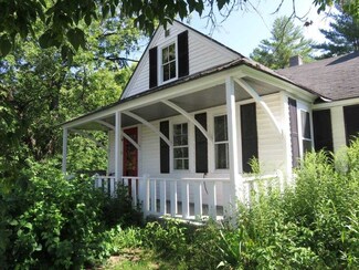 69 Library Rd, Grafton, NH 03240