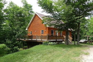 21750 Harju Rd, Grand Marais, MI 49839