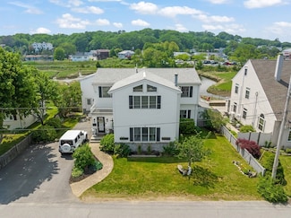 6 Rio Dr, Gloucester, MA 01930