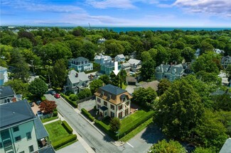 19 Catherine St, Newport, RI 02840