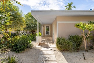 6010 Pine Tree Dr, Miami Beach, FL 33140
