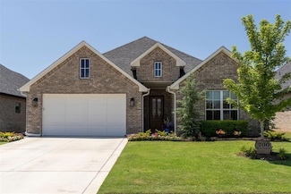 200 Pont Neuf Ct, Edmond, OK 73034