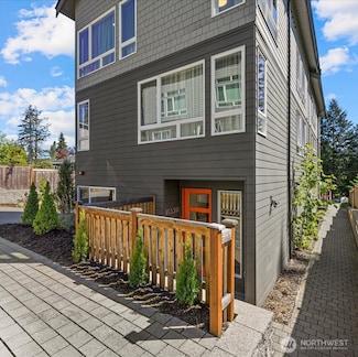 18339 Wallingford Ave N Unit B, Shoreline, WA 98133