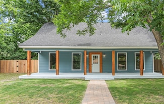 104 W 2nd St, Waxahachie, TX 75165