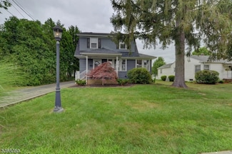 48 Sherman Ave, Pompton Plains, NJ 07444