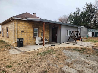 1106 Birch St, Victoria, KS 67671