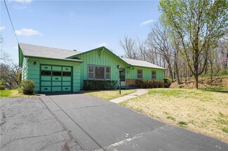 202 NW North Shore Dr, Kansas City, MO 64151