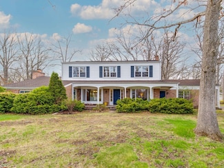 31 Berkshire Ln, Lincolnshire, IL 60069