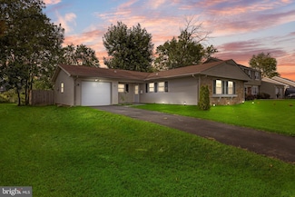 35 Granite Ln, Willingboro, NJ 08046