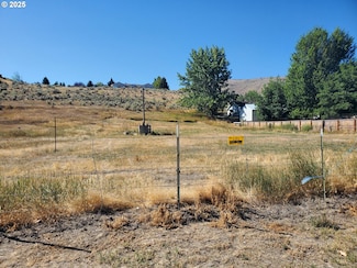 3345 Carter St, Baker City, OR 97814