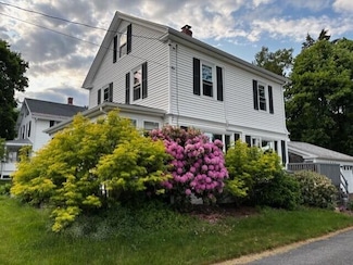 28 Mountainview Ave, Bangor, ME 04401